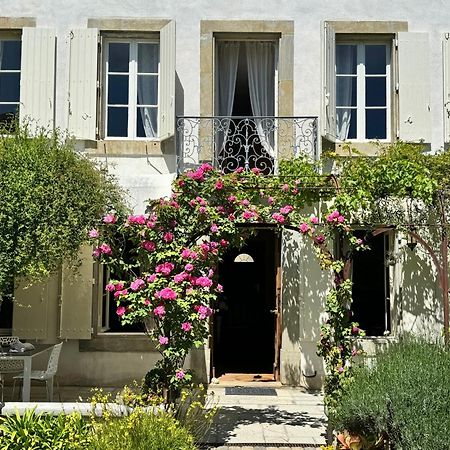 Le Patio Des Senteurs Acomodação com café da manhã Verzeille Exterior foto