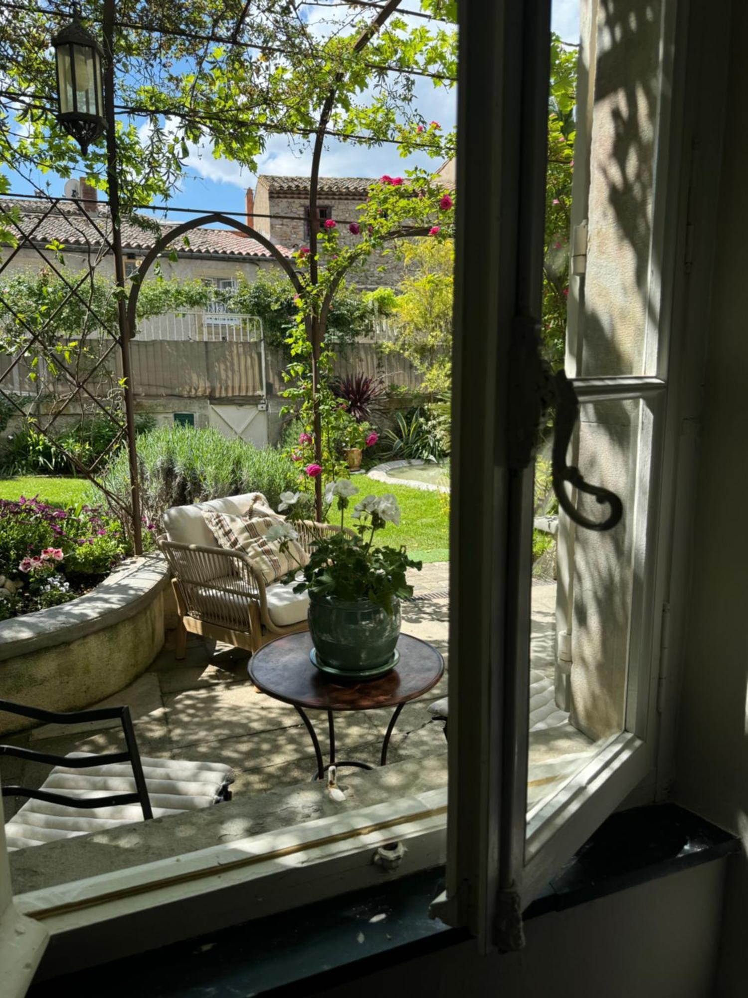 Le Patio Des Senteurs Acomodação com café da manhã Verzeille Exterior foto